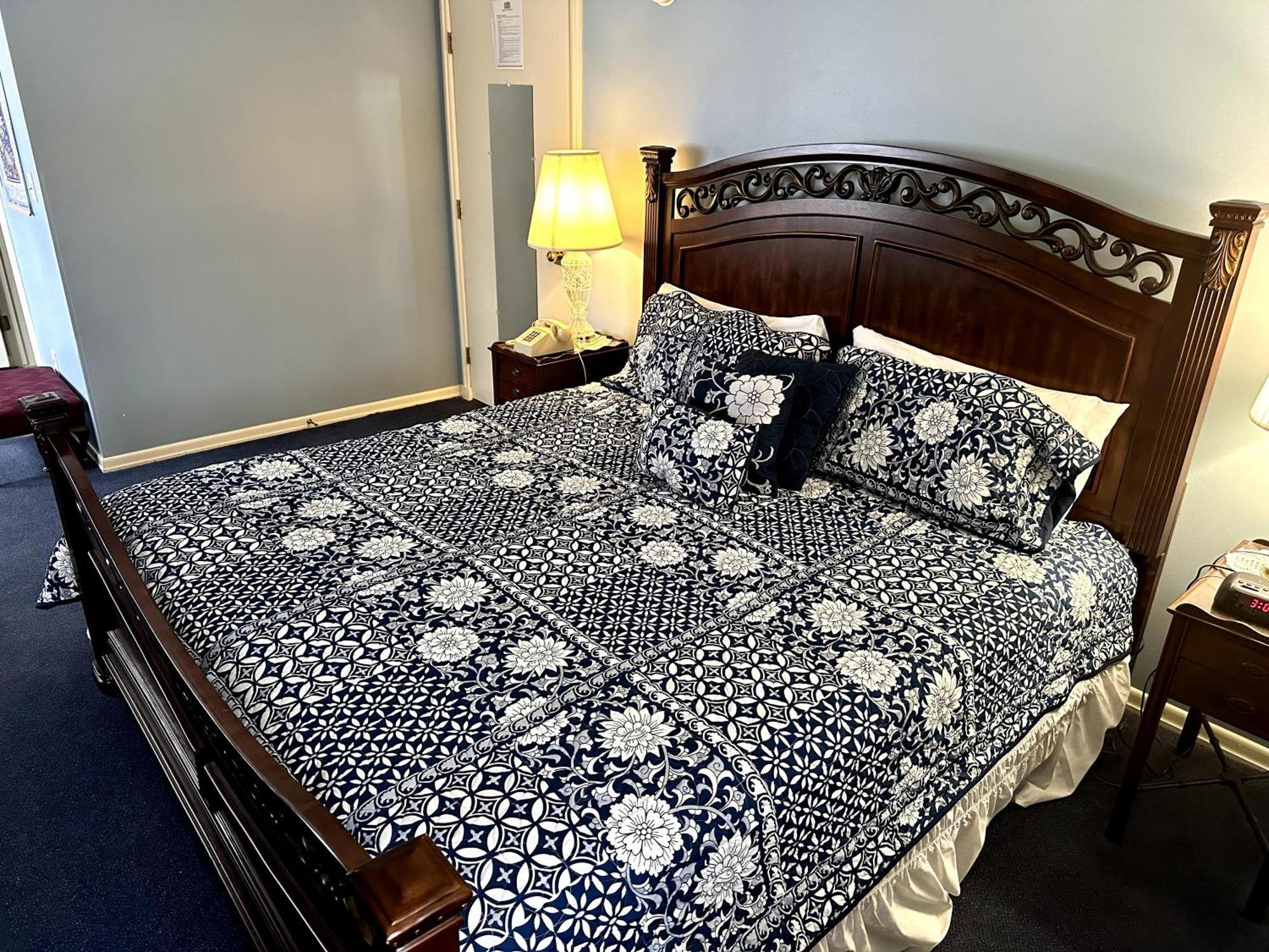 Montague Inn Bed & Breakfast Saginaw Εξωτερικό φωτογραφία